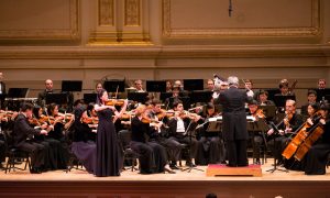 Mom Treats Her Young Budding Musician to Shen Yun Symphony Orchestra