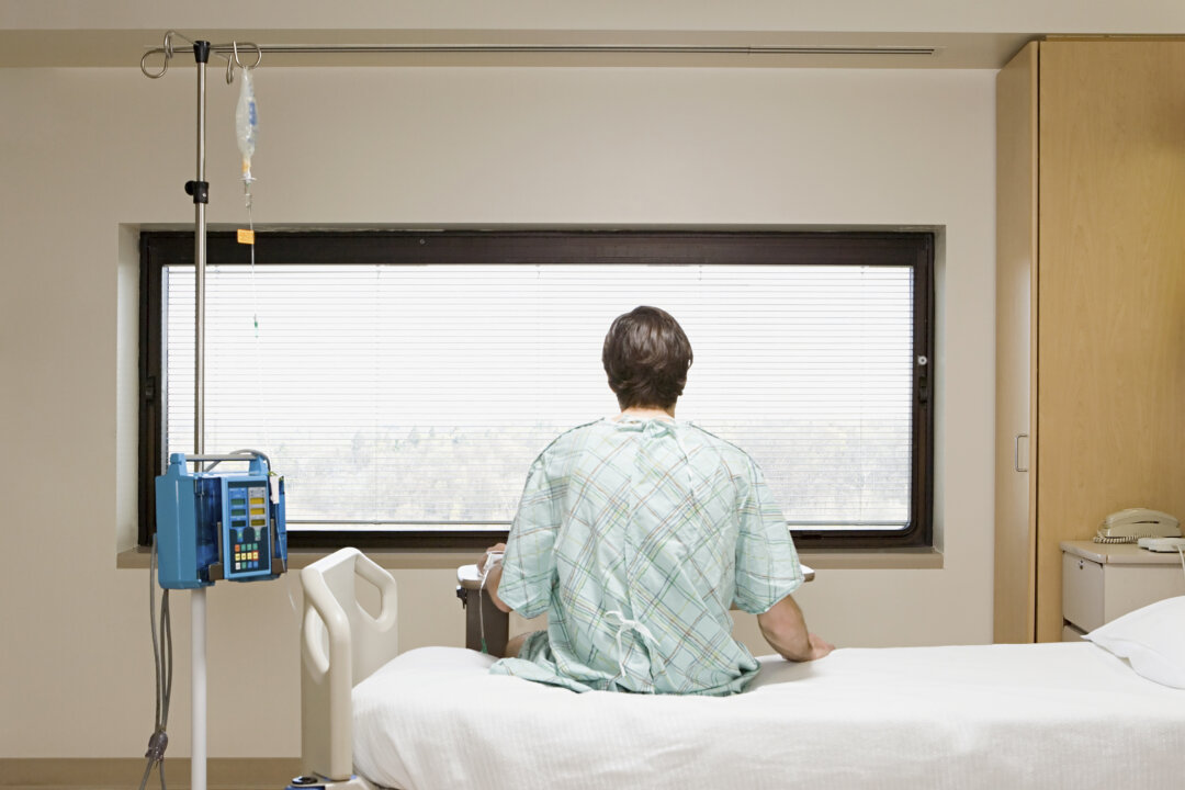 ("Although single-patient rooms are more costly to build and operate, they can result in substantial savings compared with open-bay rooms—all of this by avoiding costs associated with hospital-acquired infections," says Hessam Sadatsafavi.  (XiXinXing/iStock)