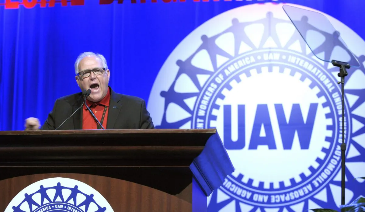 United Auto Workers President Dennis Williams addresses UAW members in Detroit on March 25, 2015. UAW members at General Motors appear poised to approve a new four-year contract with the company. Workers at two union locals at a huge factory in Lordstown, Ohio, east of Cleveland, and at an SUV assembly plant near Lansing, Michigan, voted overwhelmingly for the deal on Friday, Nov 6, 2015. (Todd McInturf/Detroit News via AP)
