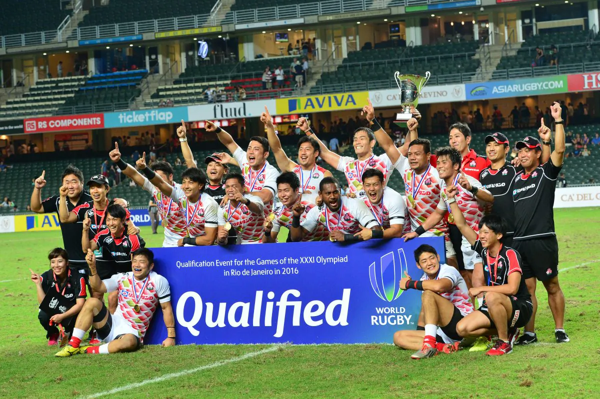 The Japan Rugby Sevens team celebrates qualifying for the 2016 Rio Olympics after winning the Asia Rugby Sevens Qualifying competition in Hong Kong on the weekend of Nov 7 – 8, 2015. . (Bill Cox/Epoch Times)