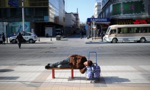 'Empty Nesters': China's Graying Population Up Close