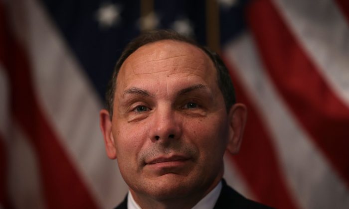 U.S. Secretary of Veterans Affairs Robert McDonald prior to his address at the National Press Club in Washington, D.C., on Nov. 6, 2015. (Alex Wong/Getty Images)