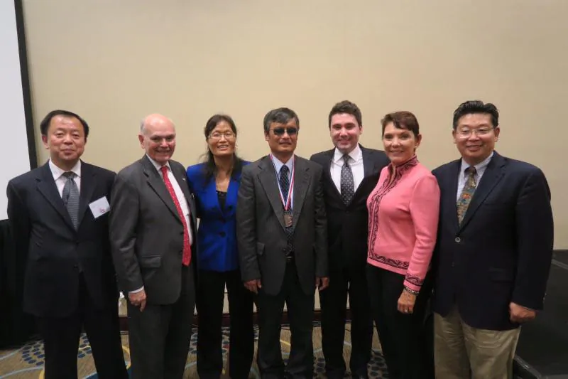 From left to right: Henry Li, Lee Edwards, Yuan Weijing, Chen Guangcheng, Marion Smith, Reggie Littlejohn, and Yang Jianli. (Initiatives for China)