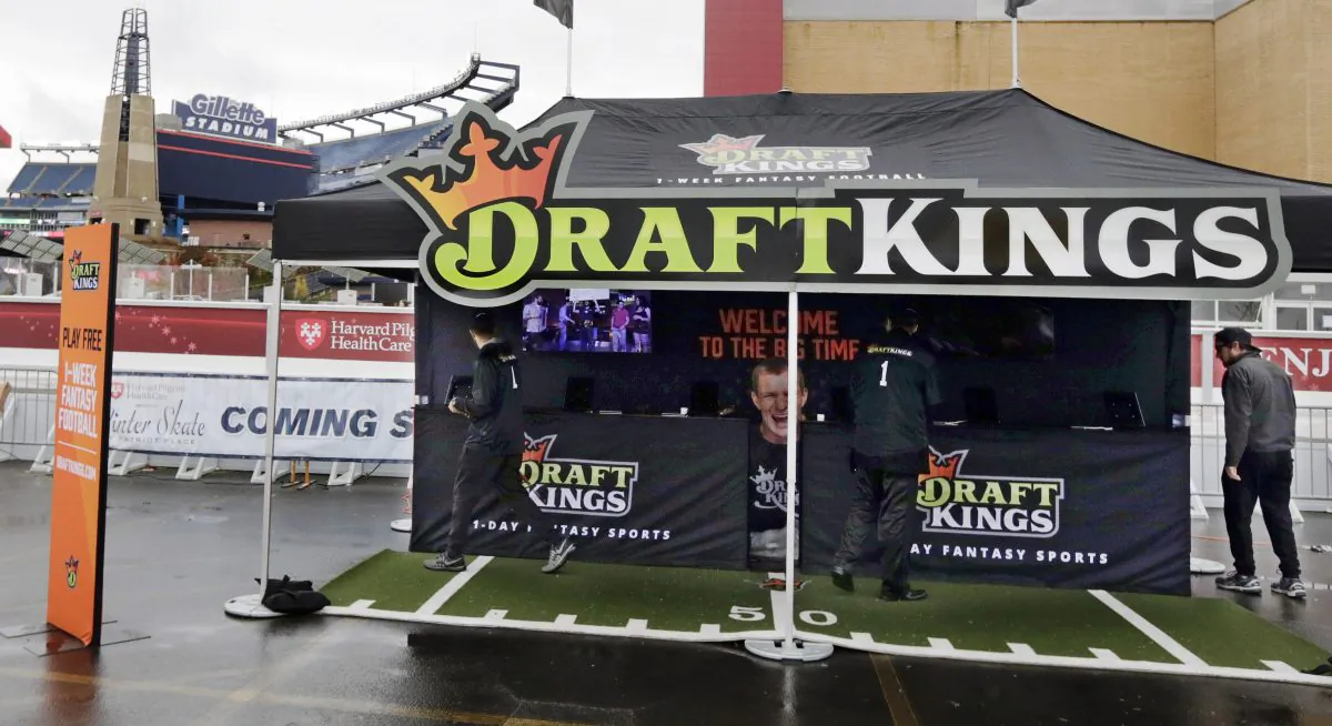 New York's attorney general on November 10 ordered the daily fantasy sports companies DraftKings and FanDuel to stop accepting bets in the state. (AP Photo/Charles Krupa)