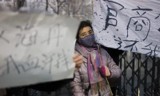 Top Shanghai Official, With Suspected Ties to Jiang Family, Hauled Away