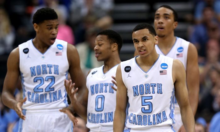 Marcus Paige (R) and the North Carolina Tar Heels should have a title-contending team this year. (Mike Ehrmann/Getty Images)