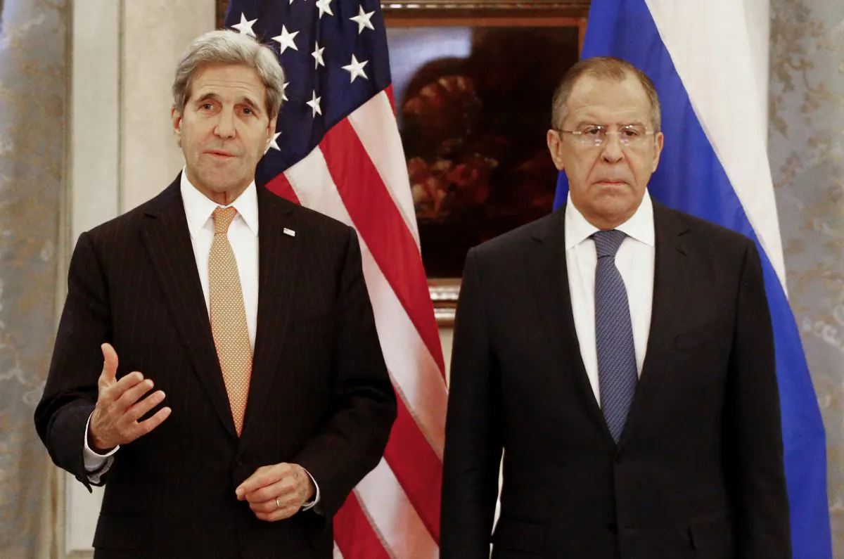 Russia's Foreign Minister Sergey Lavrov (R) and U.S. Secretary of State John Kerry before a meeting in Vienna, Austria, on Nov. 14, 2015. Foreign ministers from more than a dozen nations have begun meeting in Vienna seeking to find a way to resolve the conflict in Syria. (Leonhard Foeger/AP)