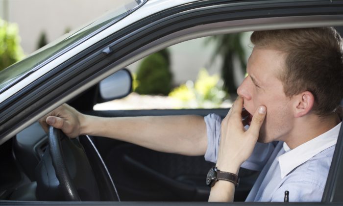 Frequent yawning is one sign that you may be too sleepy to drive. (KatarzynaBialasiewicz/iStock)