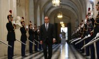 France Seeks EU Security Aid, Launches New Airstrikes on ISIS