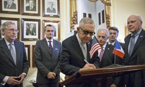 Republicans Rush to Shut Borders to Syrian Refugees