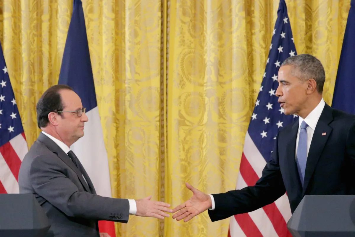 French President Francois Hollande (L) and President Obama shake hands during a joint press conference at the White House on Nov. 24, 2015, in Washington, D.C. (Chip Somodevilla/Getty Images)
