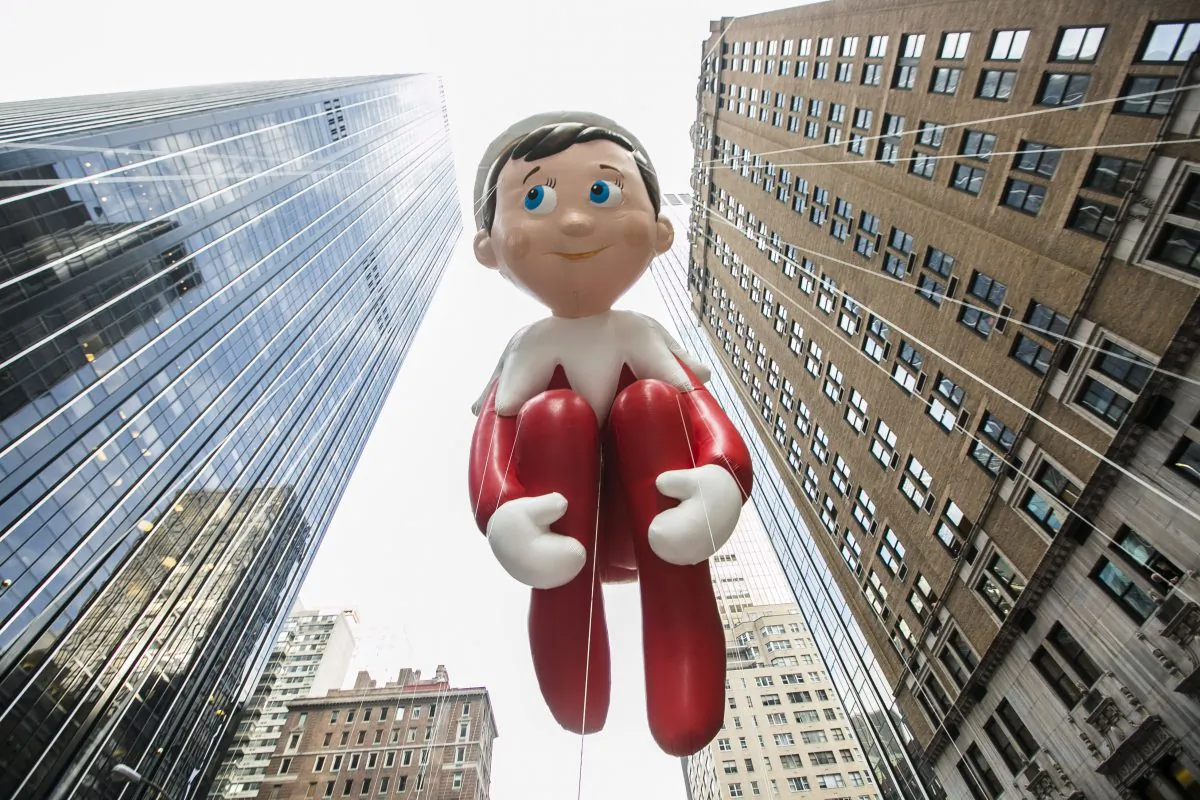 The 89th Macy's Thanksgiving Day Parade in Manhattan on Nov. 26, 2015. (Samira Bouaou/Epoch Times)