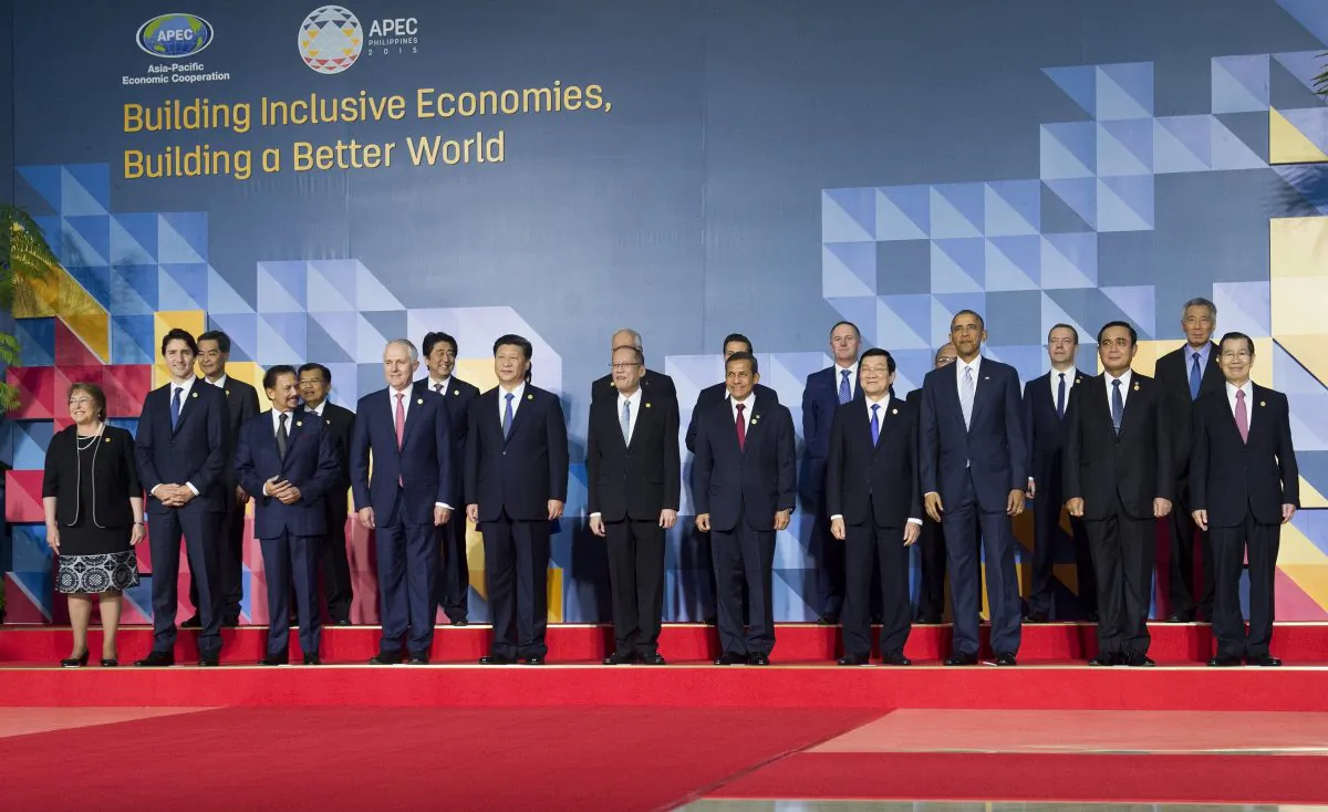 A family photo of the annual 21-member Asia-Pacific Economic Cooperation (APEC) Summit in Manila, Philippines, on Nov. 19, 2015. (Saul Loeb/AFP/Getty Images)