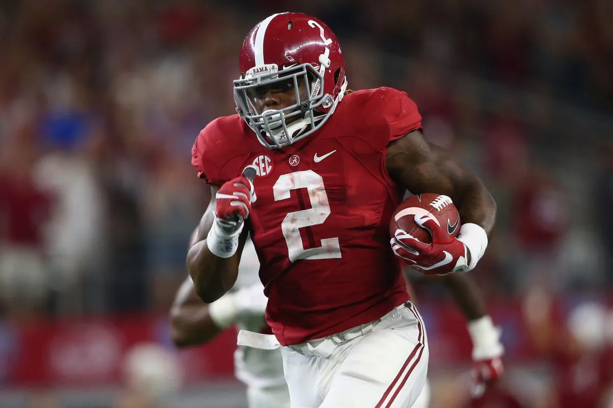 Derrick Henry of the Alabama Crimson Tide has four 200-yard games in his last six outings. (Ronald Martinez/Getty Images)