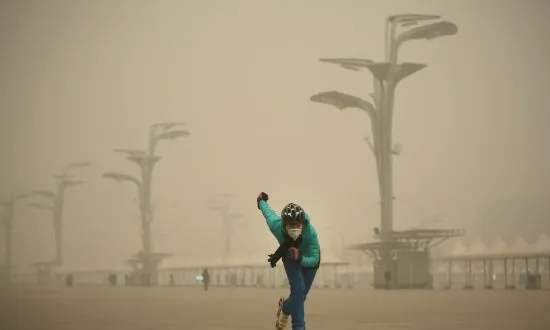 ‘This is a Country of Cowards’: A Chinese Mother’s Complaint About Smog that Went Viral