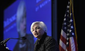 Yellen Confident in Economy Ahead of Expected Rate Hike