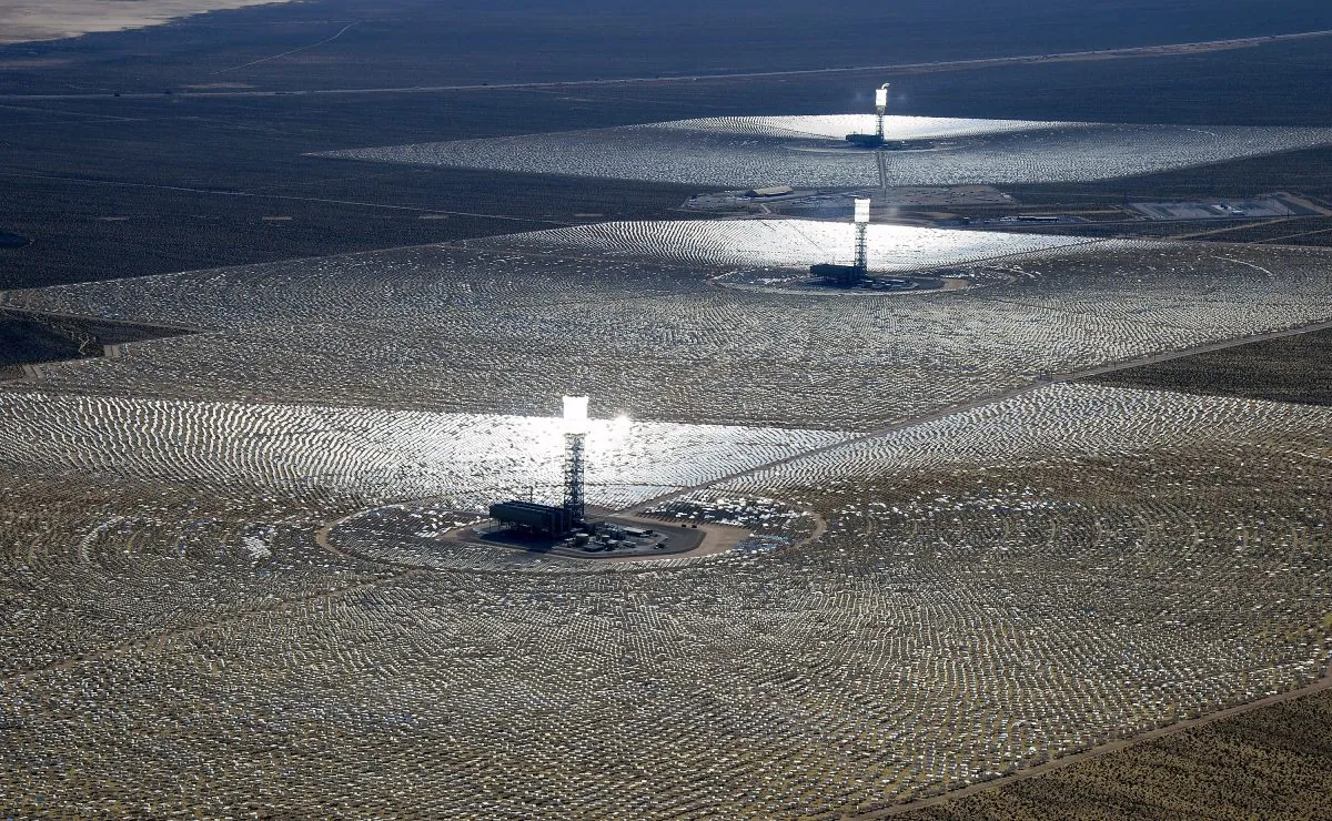 An aerial view of the Ivanpah Solar Electric Generating System in the Mojave Desert in California, near Primm, Nev., on Feb. 20, 2014. (Ethan Miller/Getty Images)