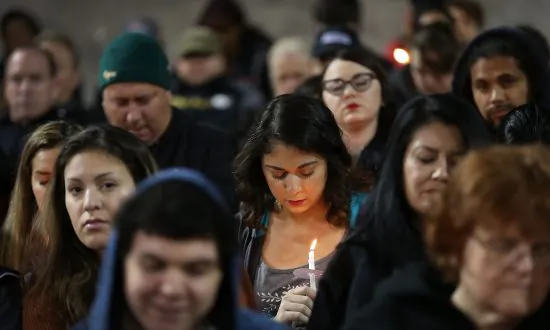US Reviewing Fiancé Visa Program After Shootings