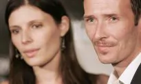 Ex-wife of Scott Weiland Pens Open Letter Asking People Not to Glorify His Tragic Death