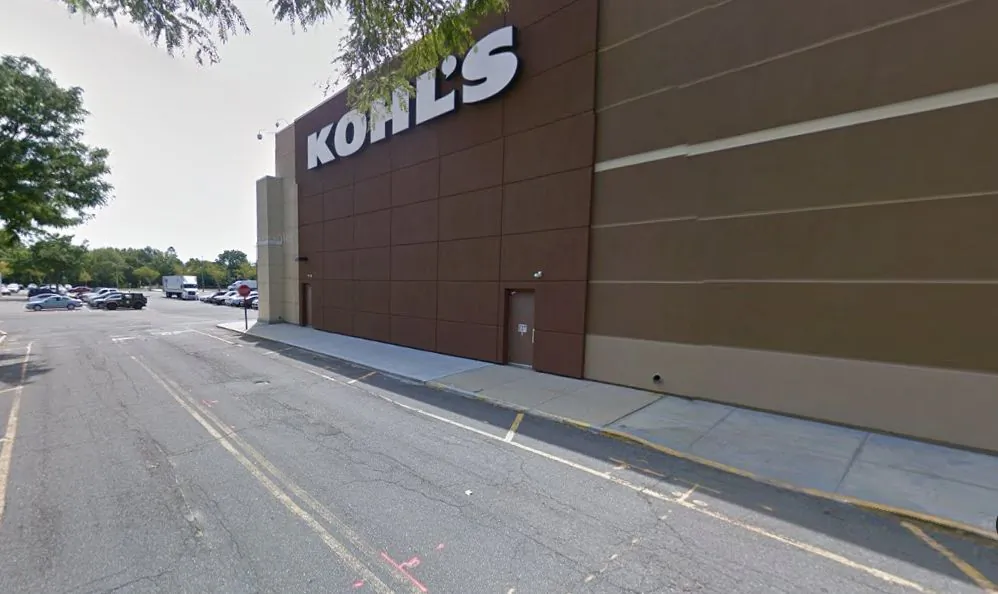Nassau County police are investigating an attempted abduction at Green Acres Mall, according to reports on Friday afternoon. (Google Maps)
