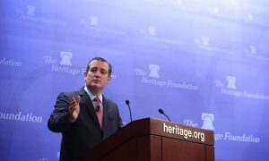 Trump at Center Stage, but Cruz in Spotlight at GOP Debate