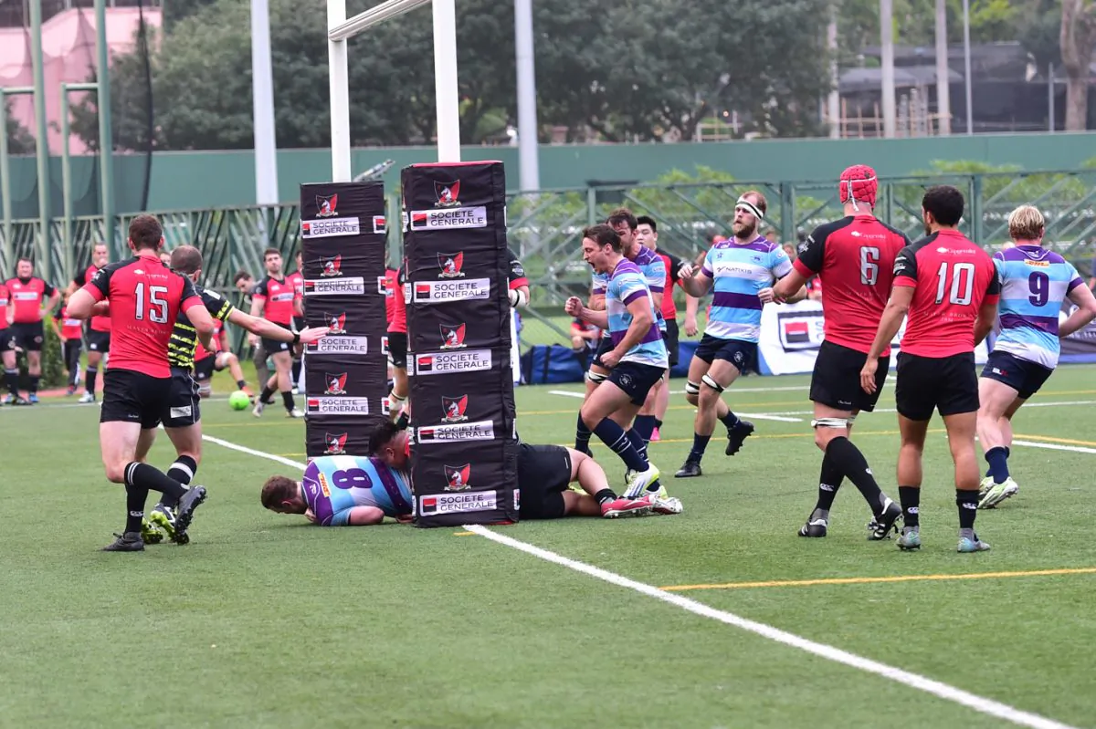 Natixis HKFC’s Trevor Conneely touches down with 5 minutes left on the clock in their HKRFU Premiership game against Societe Generale Valley, at Valley 8 on Saturday Dec 12, 2015 cutting the deficit to 13-7 but Club were unable to force the win leaving Valley unbeaten for the first half of the season. (Bill Cox)