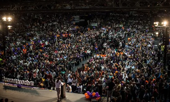 A Look at Sunday’s Close General Election Race in Spain