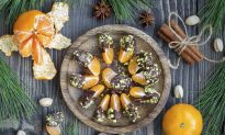 Recipe: Chocolate Dipped Clementine Fruit