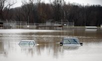 Flooding Shuts Down Major Interstate Near St. Louis