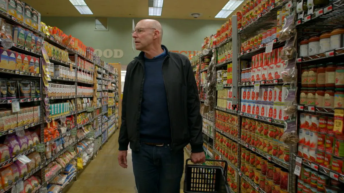 Michael Pollan educates viewers how to shop the outer perimeter of the supermarket to find real food rather than “food-like substances.” (John Chater)