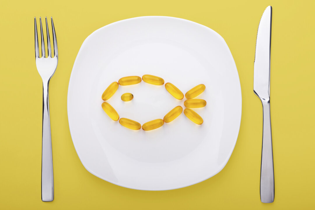 Supplimenting with fish oil alone is not good enough to get adequate levels of omega-3s in your diet. (Dutko/iStock)