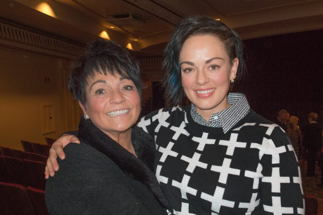 Mother and daughter Rondi Knowlton and Ramsi Stoker loved Shen Yun Performing Arts in Salt Lake City on Dec. 30, 2015. (Alex Ma/Epoch Times)