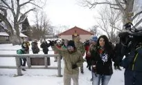 Armed Group in Oregon Fears Raid; Critics Decry Goals