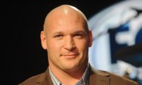 Bald No More: Former Bears Linebacker Brian Urlacher Shows Off New Hair