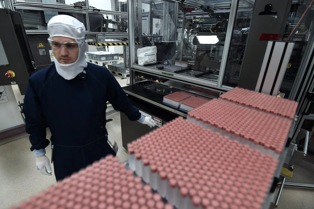 An employee works in an unit dedicated to the production of insulin pens at the factory of the US pharmaceutical company Eli Lilly in Fegersheim, eastern France, on October 12, 2015. US pharmaceutical company Eli Lilly produces mostly insulin for the international market. (Frederick Florin/AFP/Getty Images)