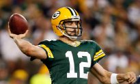 Packers QB Rodgers Returns After COVID-19 Diagnosis, Vaccine Comments