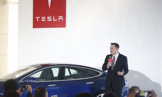 Elon Musk Expects Teslas to Be Fully Self-Driving in 24 to 36 Months