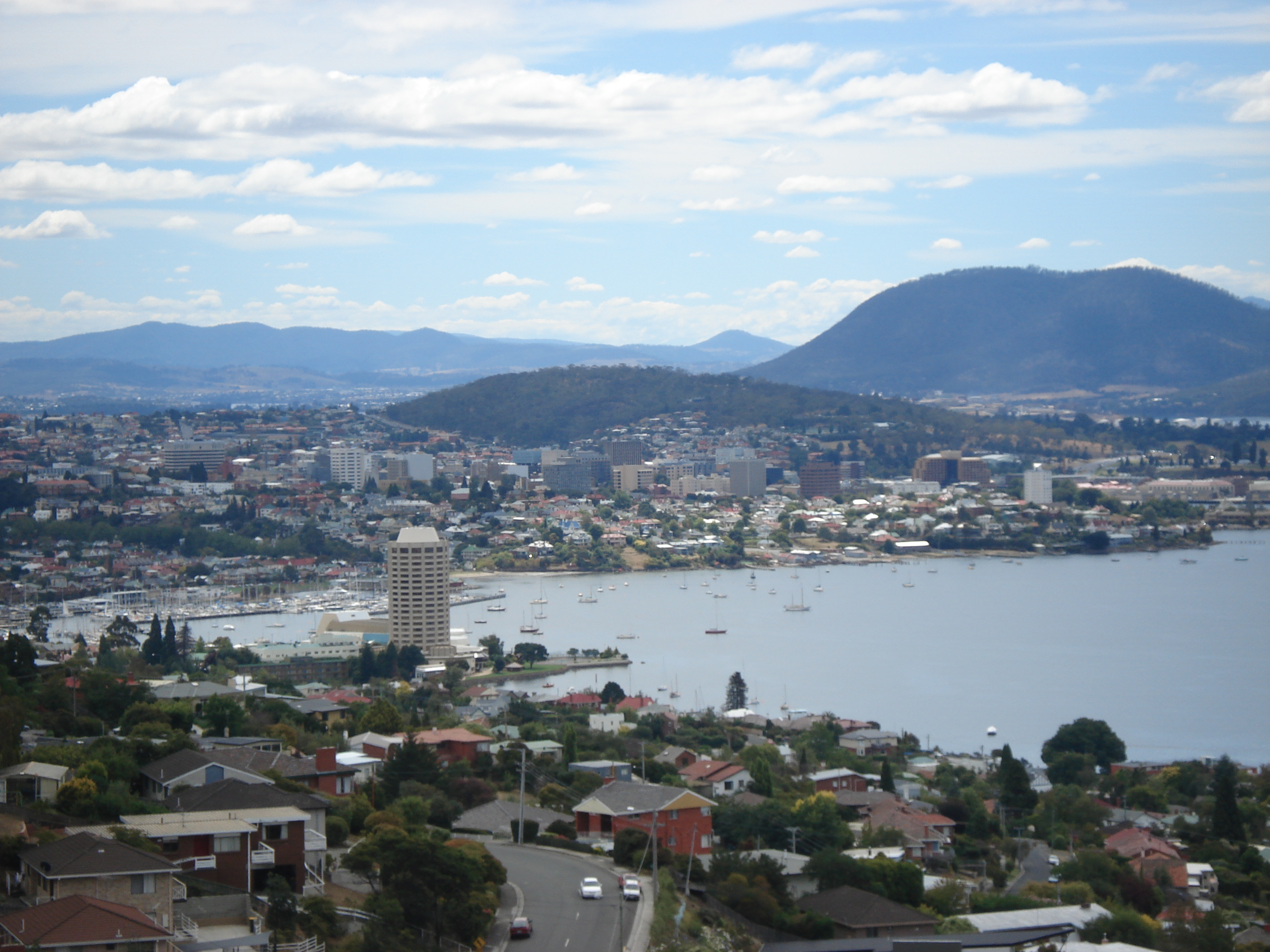 One Dead, Eight Rescued in Tasmania Storms - Vimarsana News