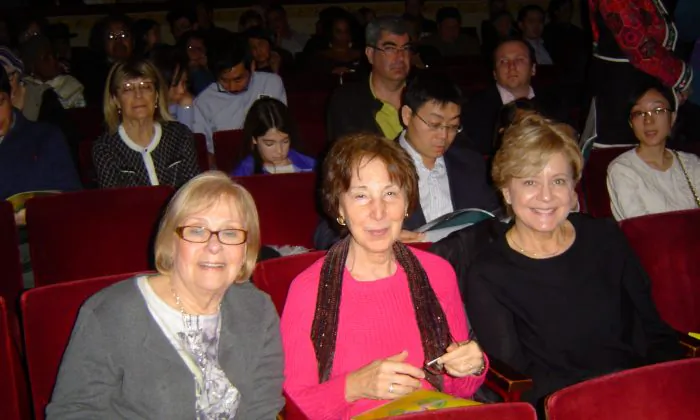 Educators Inspired By Compassion In Shen Yun The Epoch Times