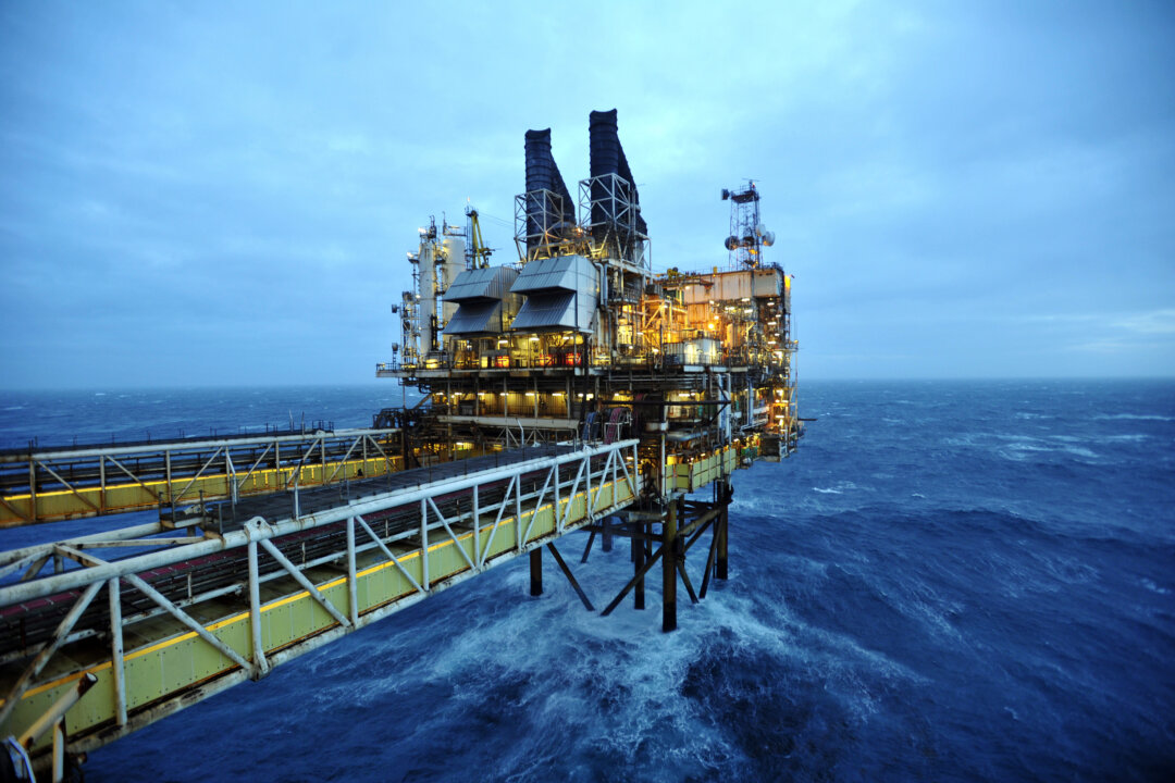 BP Explores Sale of North Sea Business as UK Signals ‘Pragmatic’ Energy Policy