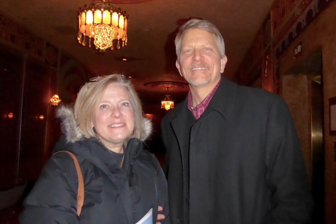 Miriam and Jim Larson admired the traditional Chinese culture as depicted by Shen Yun Performing Arts, on Jan. 13, 2016. (Steve Xu/Epoch Times)