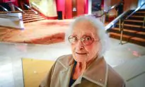 Shen Yun Takes Artist ‘Up, Up, Up, to Heaven’