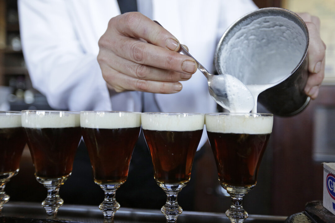 Hundreds of San Francisco Bars to Require Proof of Vaccination or Negative COVID-19 Test
