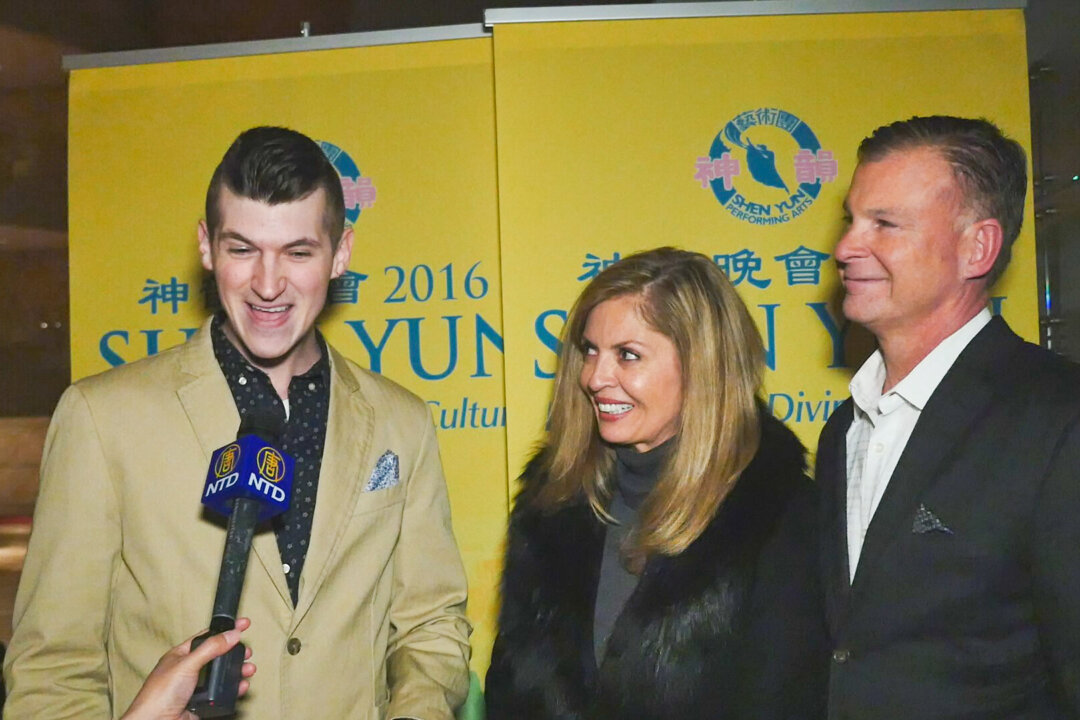 The Bowers attending a performance of Shen Yun Performing Arts at Cobb Energy Performing Arts Centre on Jan. 16, 2016. (Salina Wang/Epoch Times)
