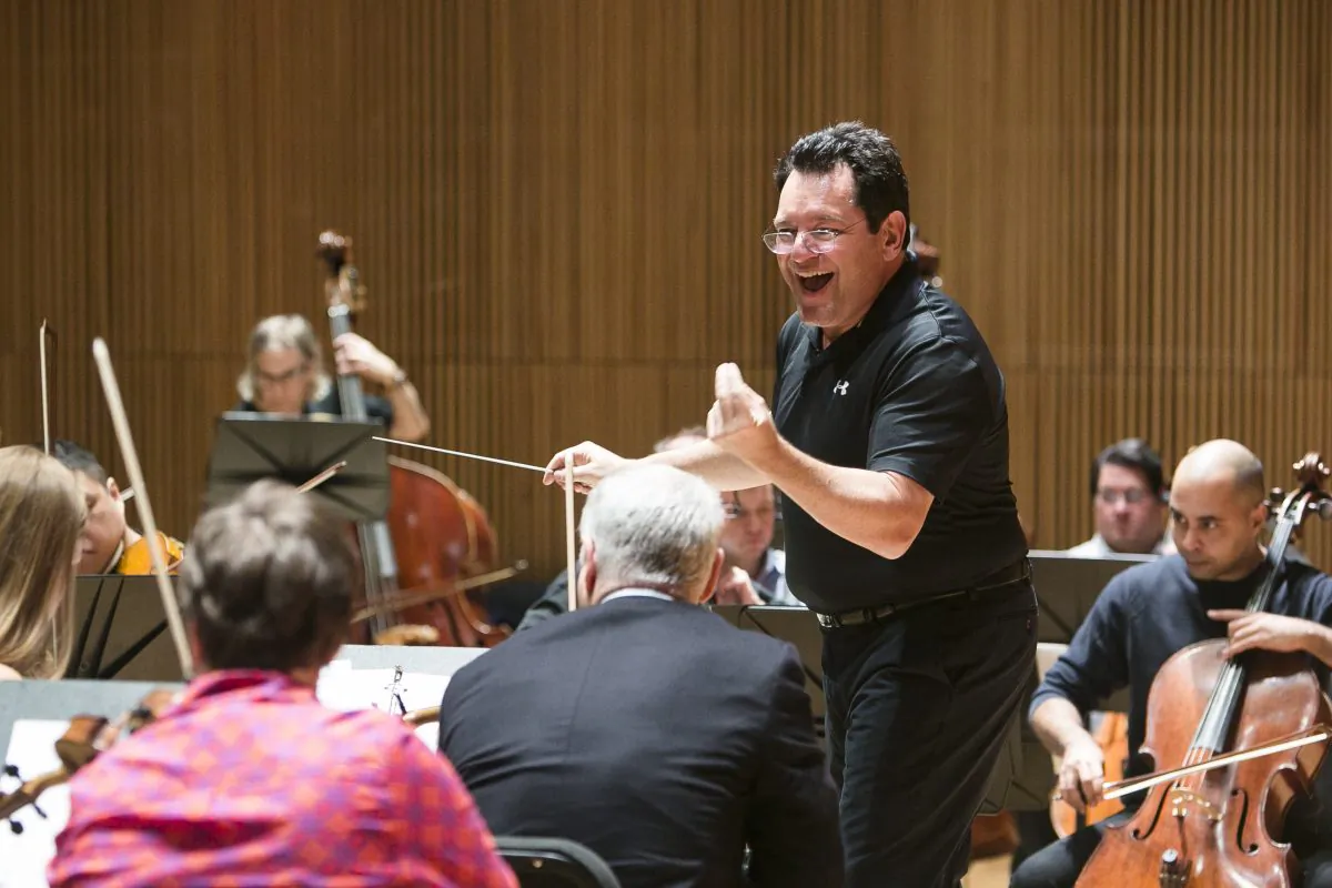 Conductor and Music Director of the Park Avenue Chamber Symphony (PACS), David Bernard rehearses Beethoven's Symphony No. 5 with the PACS orchestra at the DiMenna Center for Classical Music in the Mary Cary Flagler Hall in New York, on Jan. 14, 2016. (Samira Bouaou/Epoch Times)