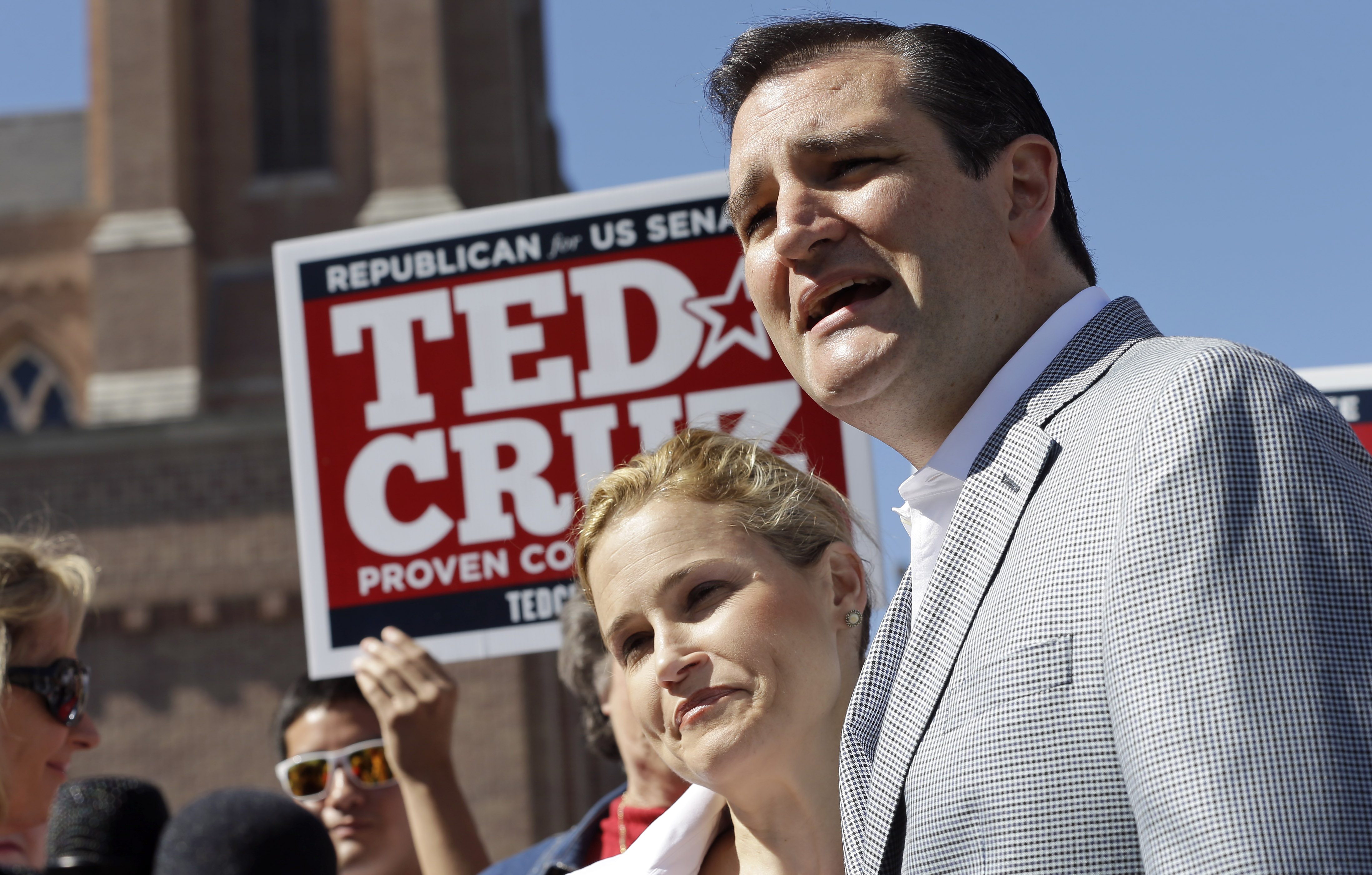 Cop thought Ted Cruz's wife Heidi was a 'danger to herself' 10