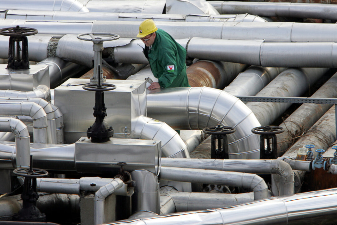 Hungary to Block EU–Russia Sanctions Package Over Ukraine Halting Oil Pipeline Shipments