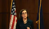 Oregon Governor Calls on Feds to Act Against Armed Group