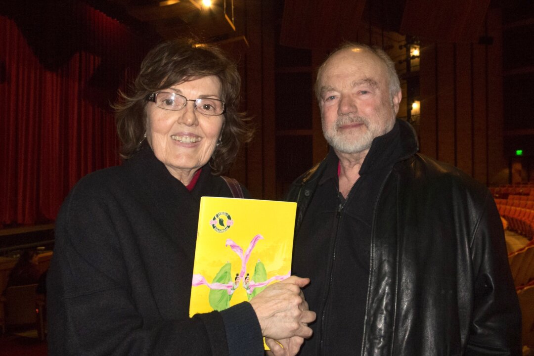 Sue and Brett Hamilton at the Morrison Center for the Performing Arts after watching Shen Yun Performing Arts on Jan. 20, 2016. (Alex Ma/Epoch Times)