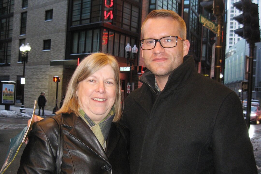 Kathy Krim and Reed Reynolds were in high praise of Shen Yun on January 24, 2016, at the Boston Opera House. (Kerry Huang/Epoch Times)
